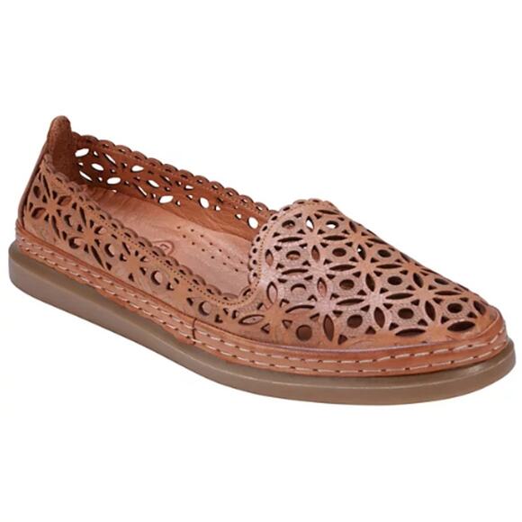 Cools 21 Shoes - Cools Women's Tumi Perforated Leather Flats in Tan New Size 38 EU / 7.5